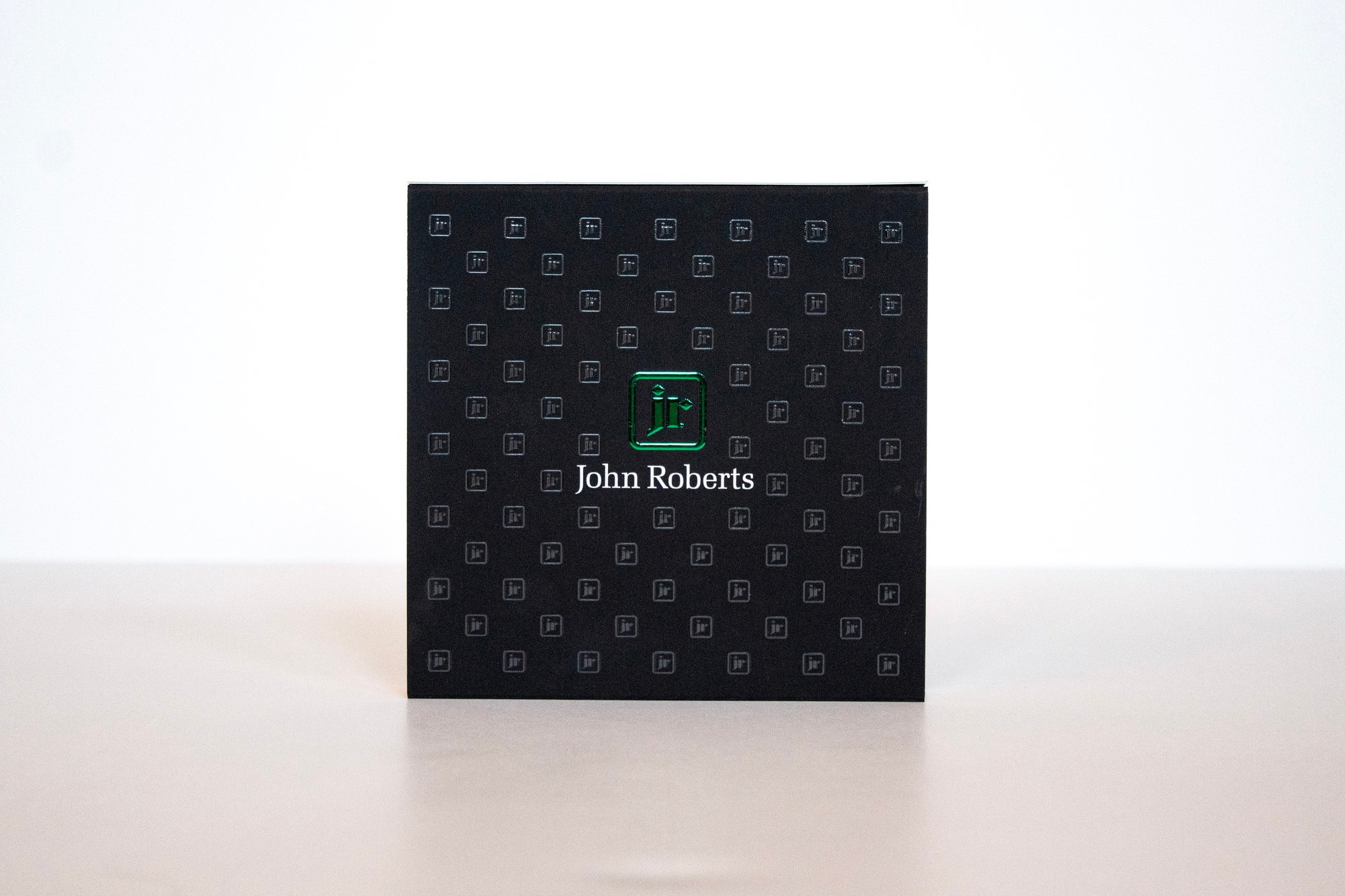 JR-WEB-PCKG-BLACK-LOGO-03